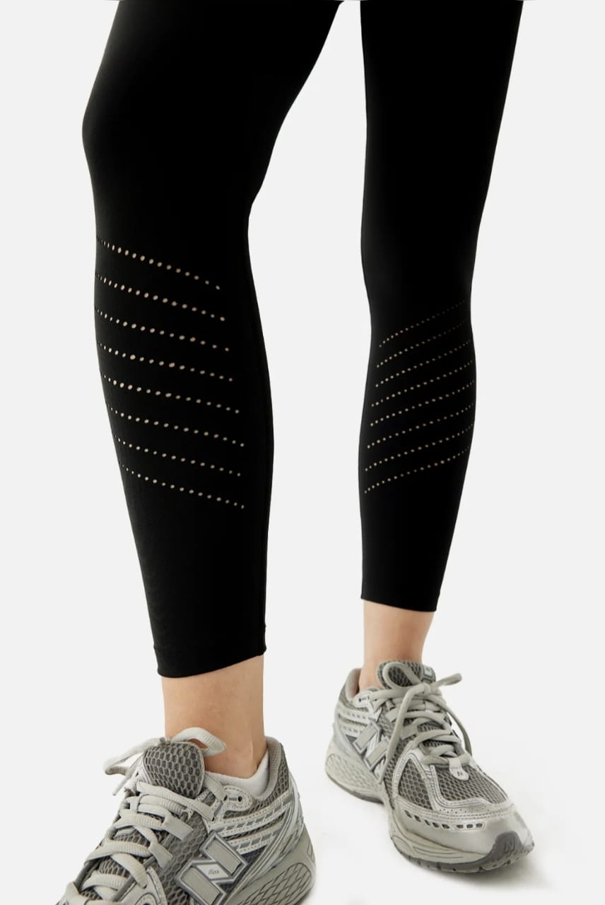 DAISY LASER-CUT SPORTS TIGHT