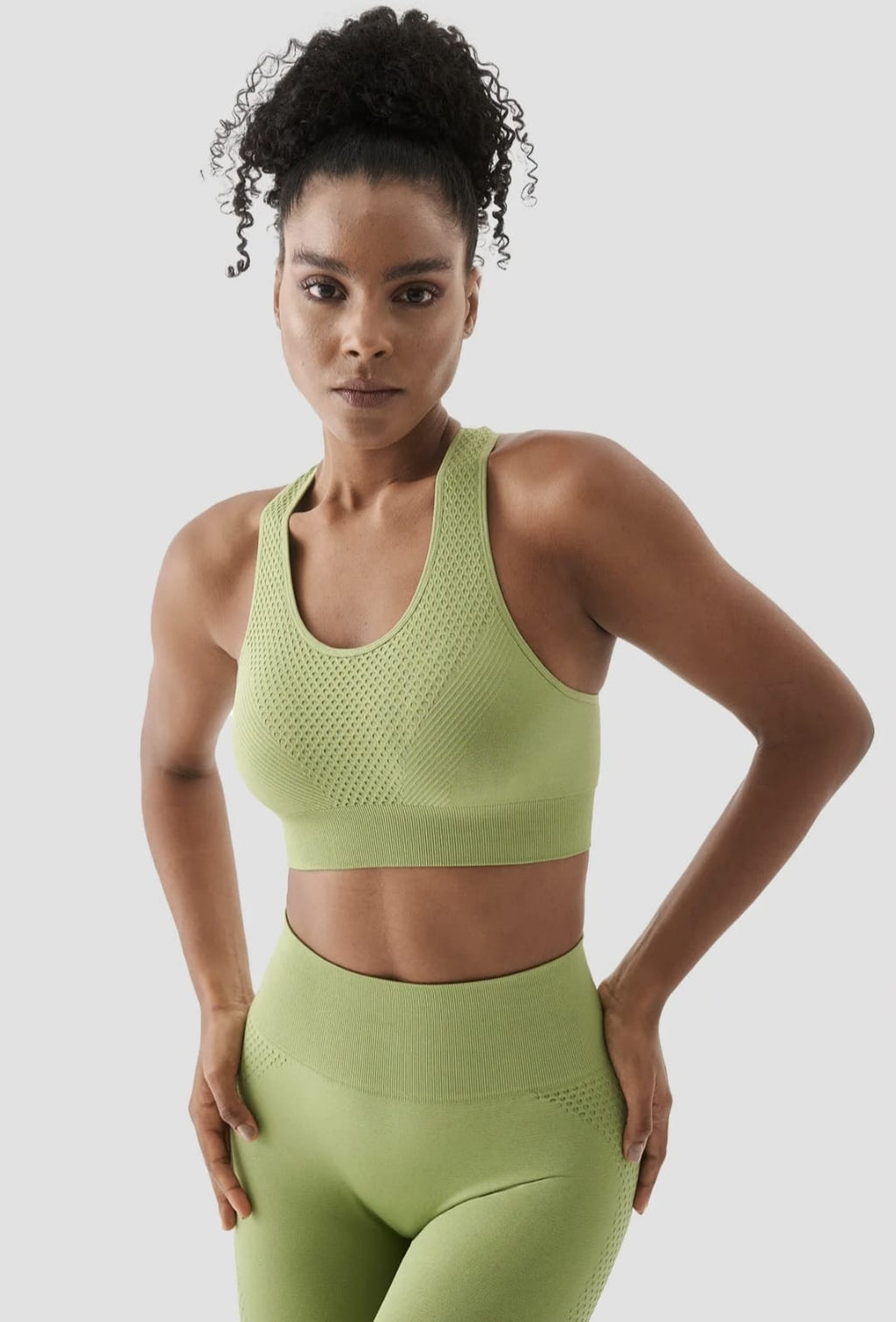 RHEA SEAMLESS SPORTS BRA